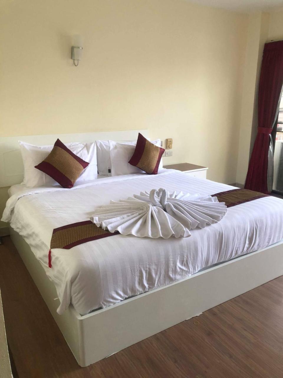 Db Residence Patong Extérieur photo