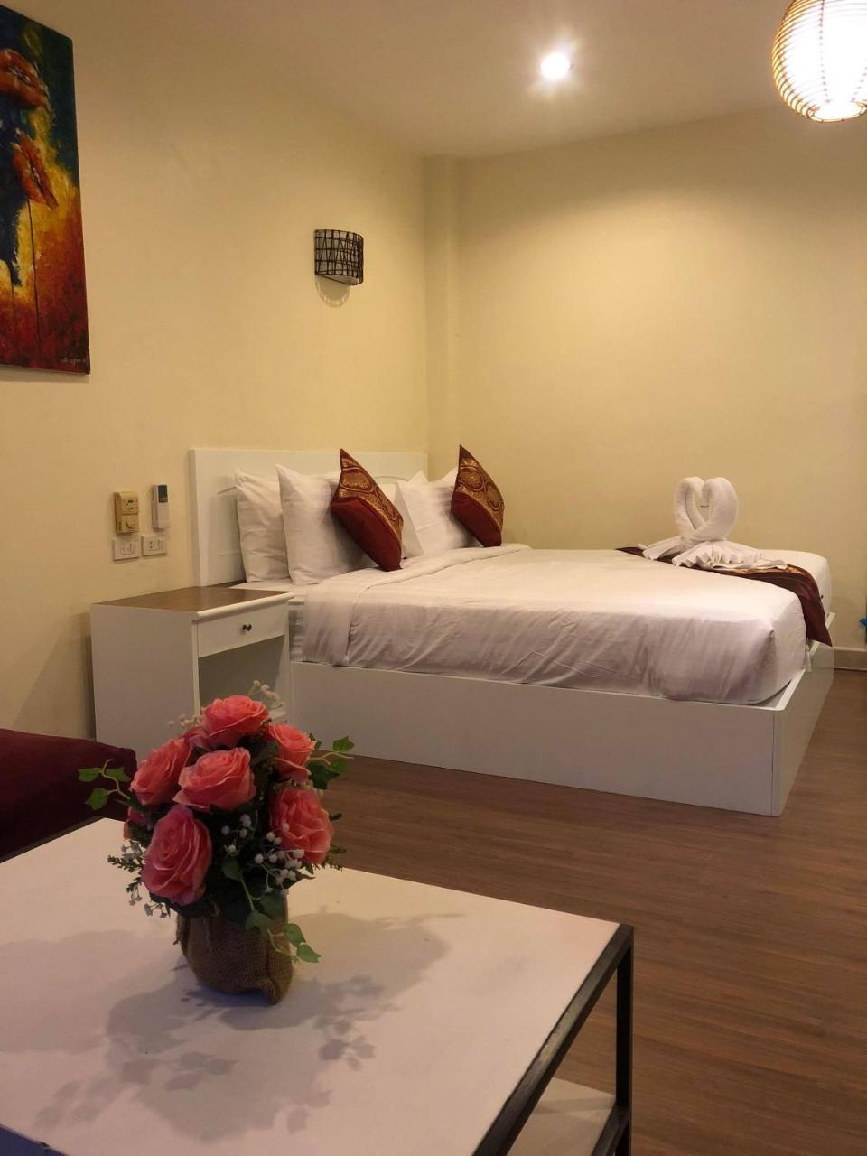 Db Residence Patong Extérieur photo