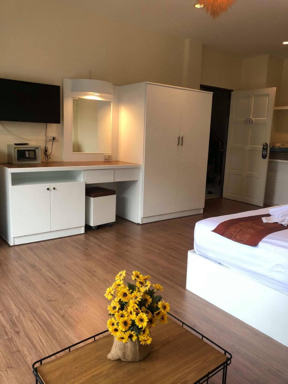 Db Residence Patong Extérieur photo